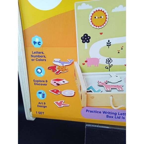 Gigglescape Magnetic Easel & Letters Set 136 Pieces Ages 3+ Wooden Box & Cards - Picture 2 of 7